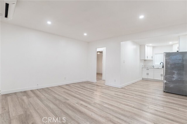 Photo - 7348 Florence Ave Unidad 4