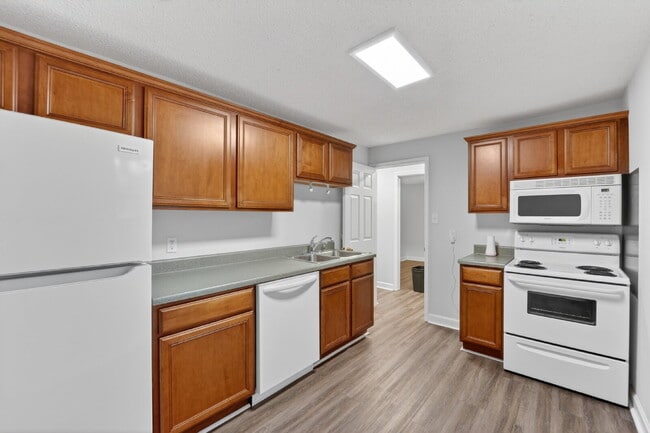 Photo - "Charming 1-Bedroom Haven in a Great Savannah Location!"