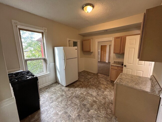 Photo - 666 Sims Ave Unit 2