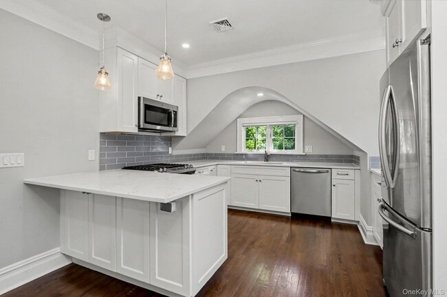 Photo - 82 Douglas Rd