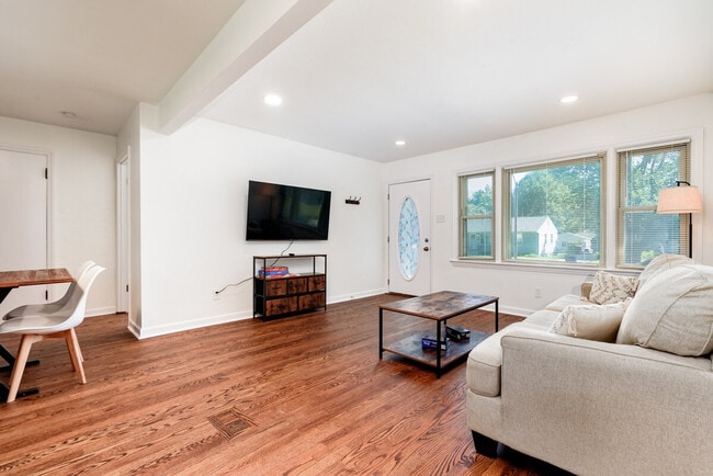 Building Photo - 4423 Vance Ave