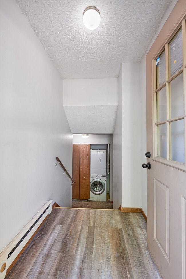 Photo - 5 Somerset Dr Unit 5