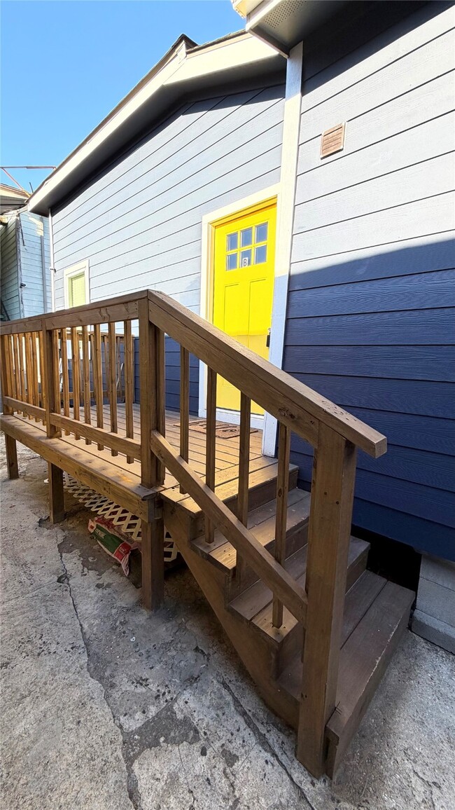 Photo - 2115 Fulton St