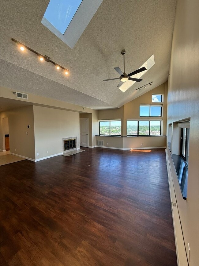 525 S Burdick St Unit 4106