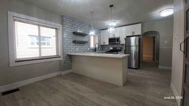 6401 Nottingham Ave Unit 1st floor