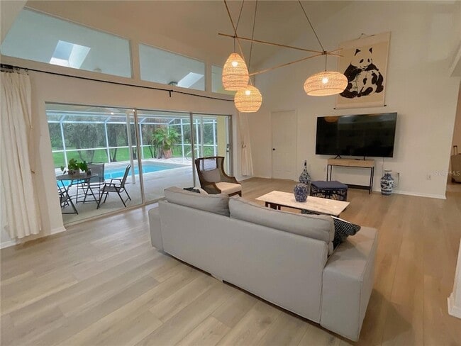 4489 Oak View Dr