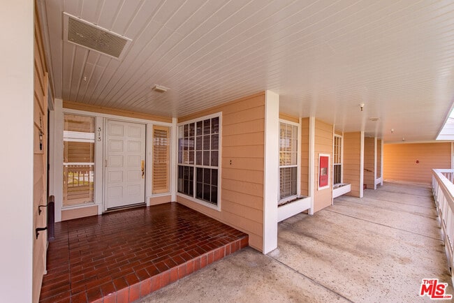 Photo - 4342 Redwood Ave