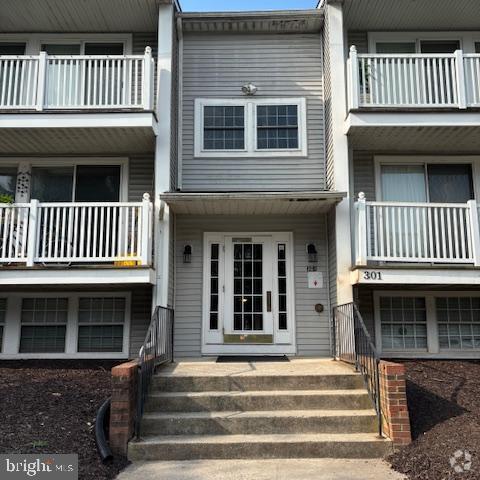 Building Photo - 301 Palmspring Dr Unit 6 Rental