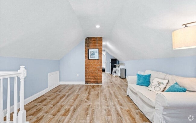 Building Photo - 1286 Marlowe Ave Unit 3 Rental