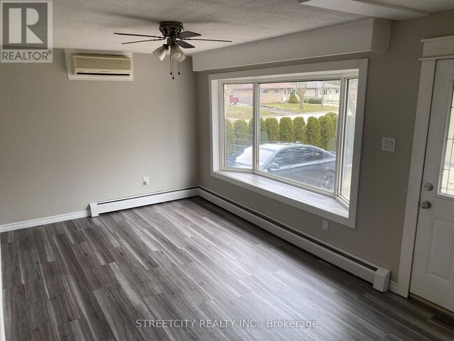 Photo - 238 Burnside Dr