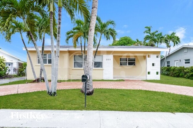 Building Photo - 305 SW 9th Terrace Rental