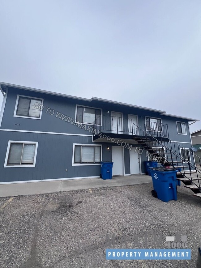 Building Photo - 2904 Dawn Dr Unit 3