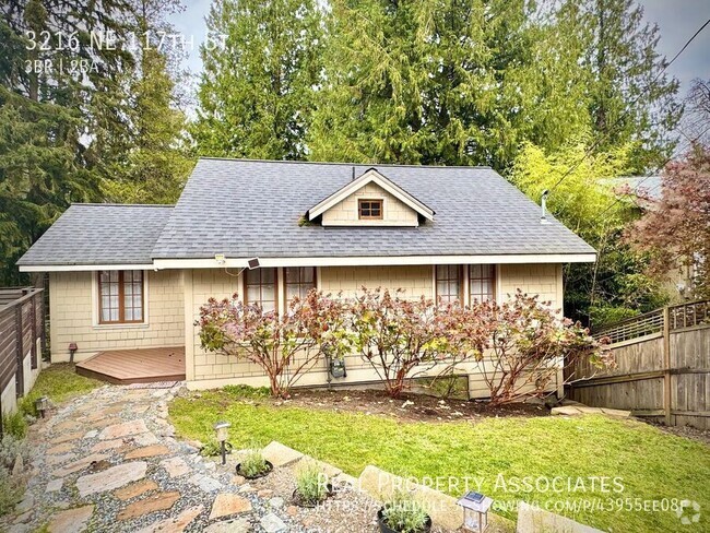 Building Photo - Beautiful Home on Thorton Creek