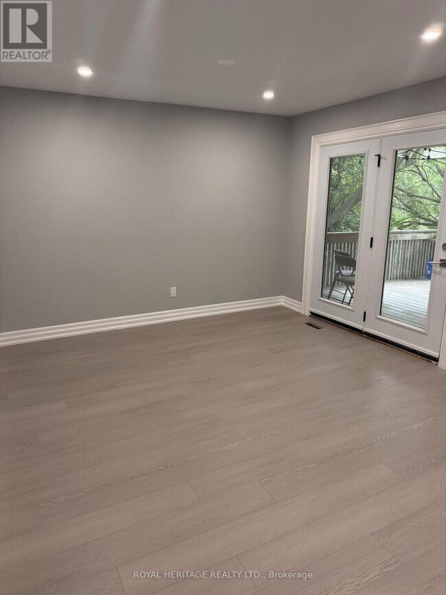 Photo - 286 Lorindale Dr