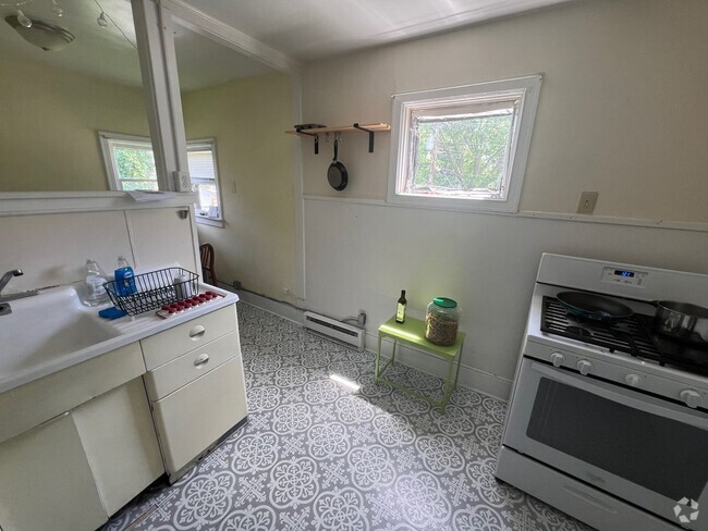 Building Photo - 303 W Illinois St Unit 3 Rental