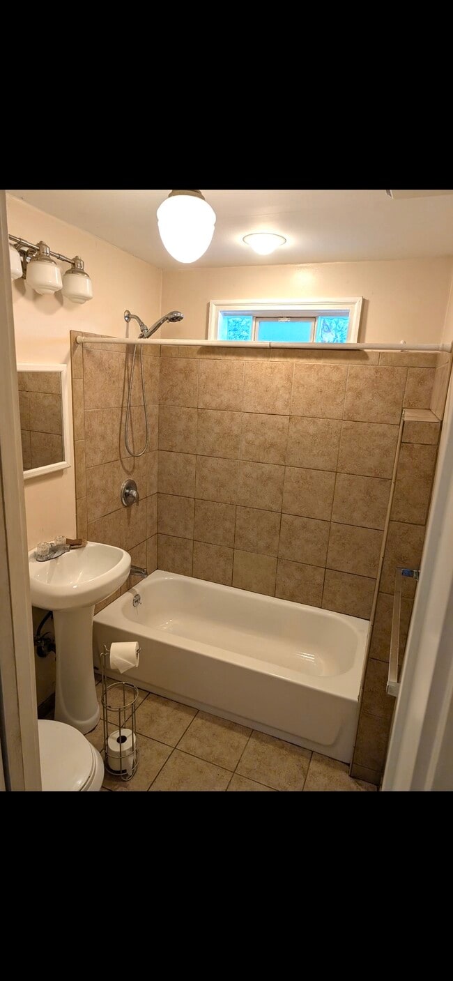 Photo - 1626 Grace Ave