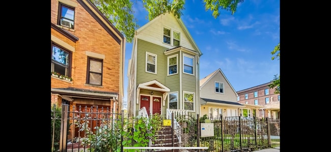 Building Photo - 3569 W Cortland St Rental