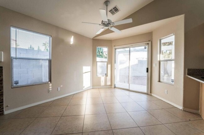 Photo - 6617 Lund Dr