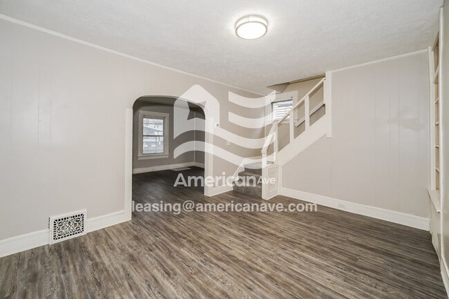 Photo - 2117 W 85th St