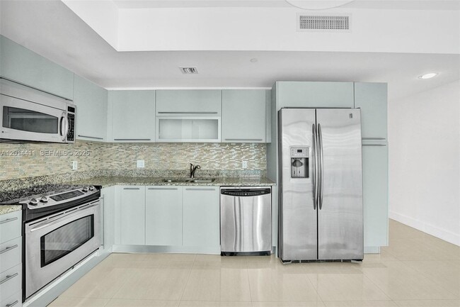 Photo - 950 Brickell Bay Dr Unit 1706