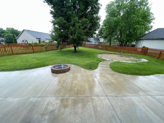 Photo - Beautiful Shelbyville Home For Rent