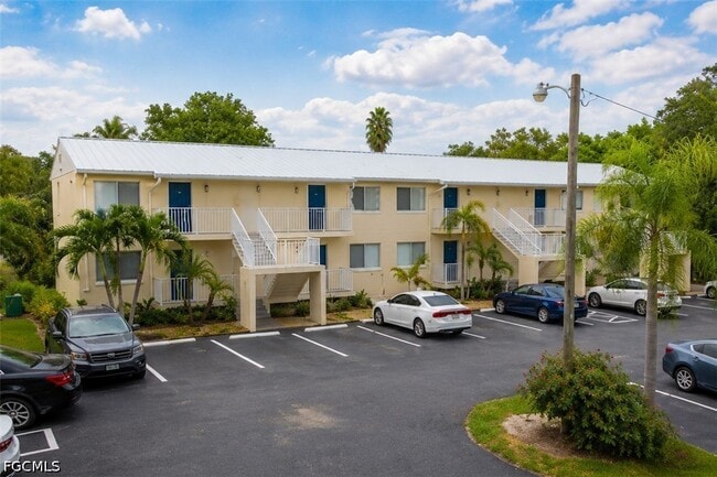 Photo - 3175 Royalston Ave Unit 105