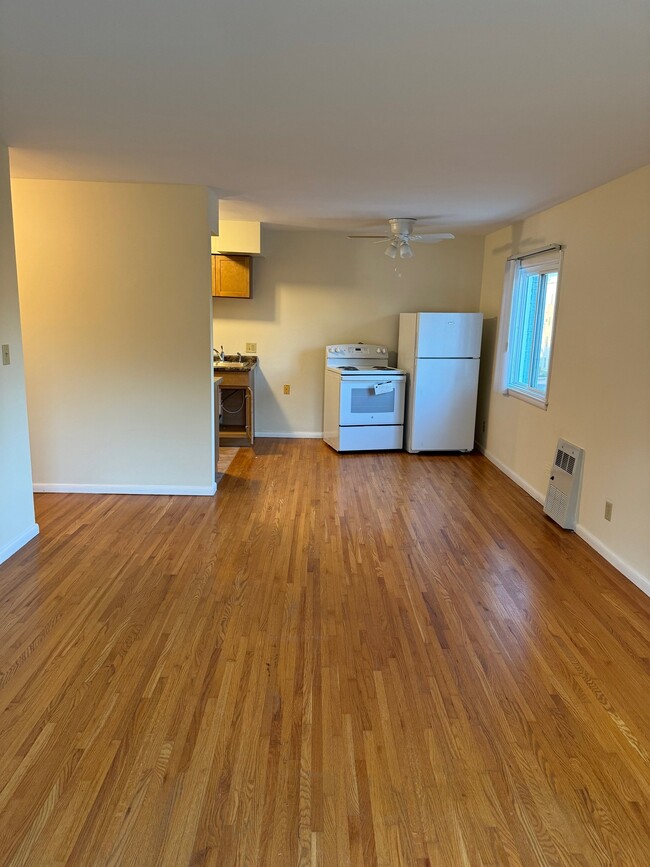 Photo - 1585 W Highland Pkwy Unit 205