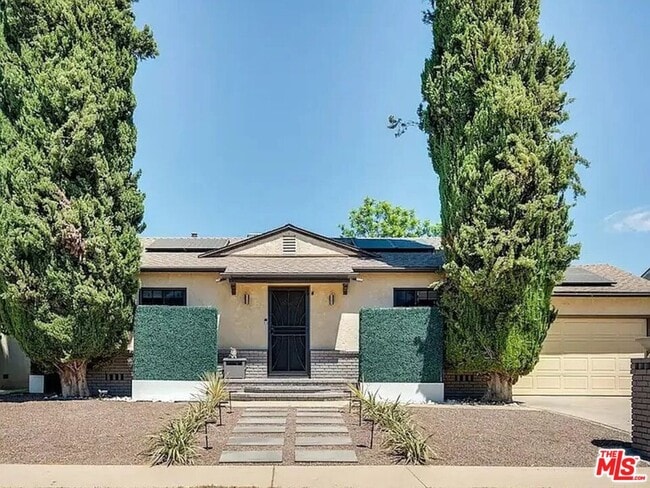 Building Photo - 16913 Bassett St