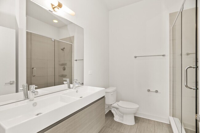 Photo - 1755 N Damen Ave