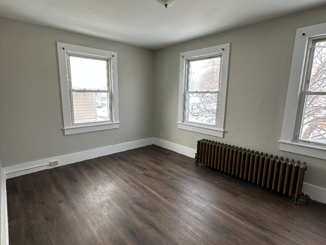 Photo - 152 W Seneca St