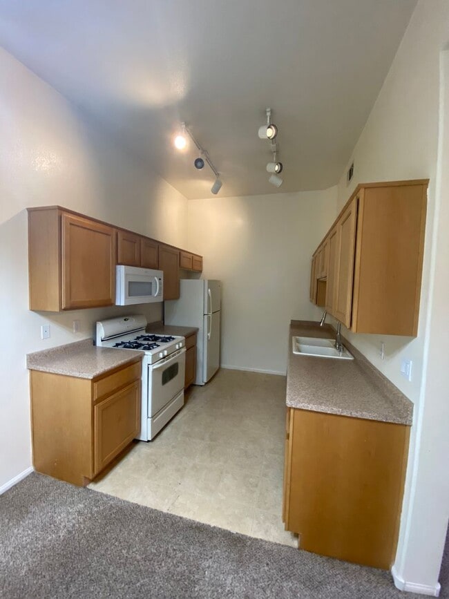 Photo - Jeffreys St Unit 2006
