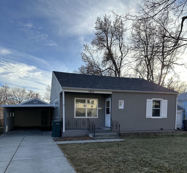 Building Photo - 3 Bedroom, 1 Bonus Room / 1 Car Garage located near the hospitals and colleges!