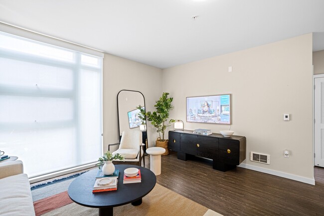 Spacious Living Room at L Seven Apartments in San Francisco, CA 94103 - L Seven