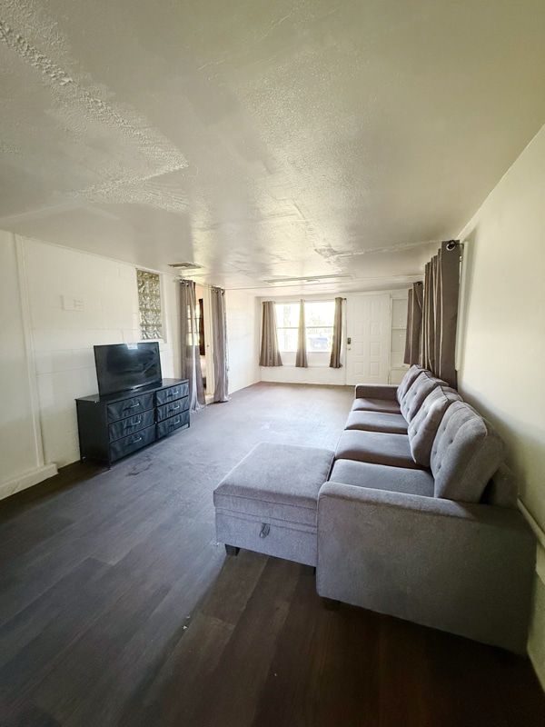 Photo - 9604 4th Ave