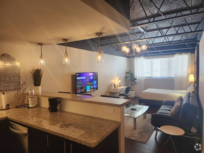 Building Photo - 3333 ne 33rd st Rental