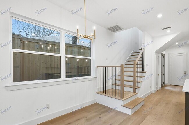 Photo - 5633 Side Ave