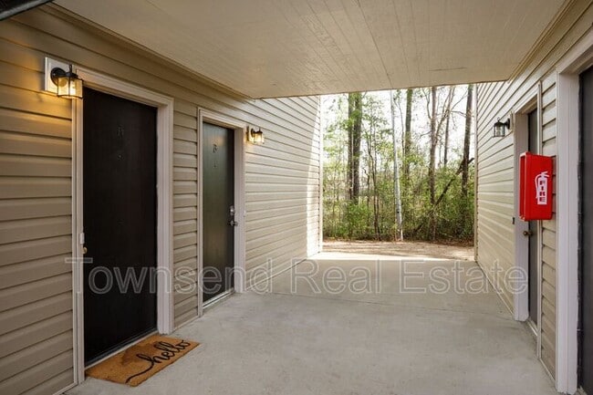 Photo - 5874 Century Oaks Dr