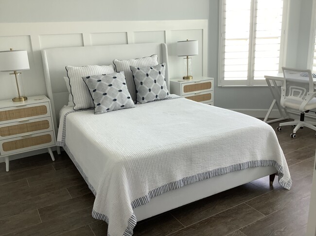 Photo - 424 Tropics Ave