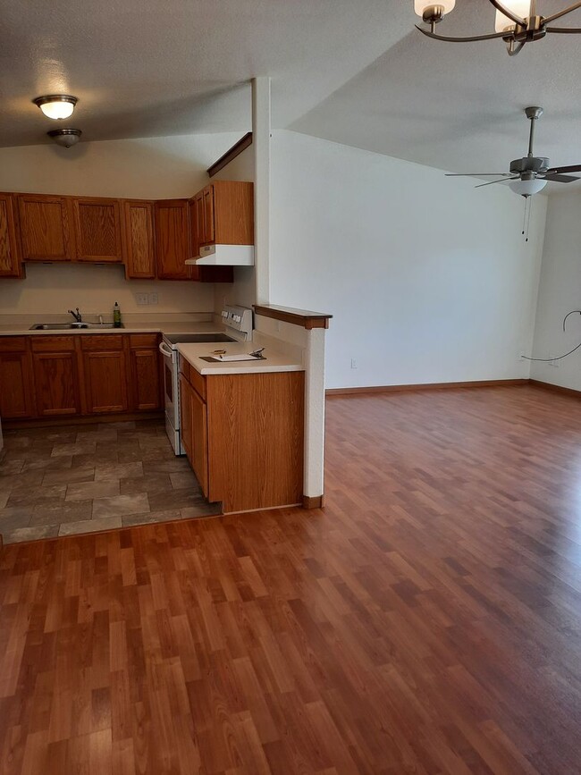 Photo - 3850 Park Dr