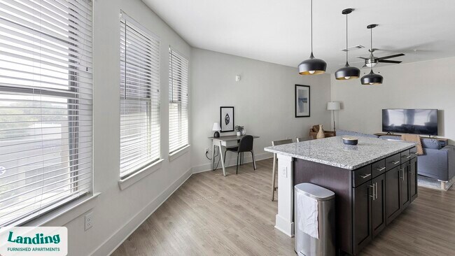 Photo - 5200 White Settlement Rd Unidad 1406