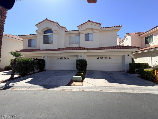 Photo - 7605 Rolling View Dr Unit 101