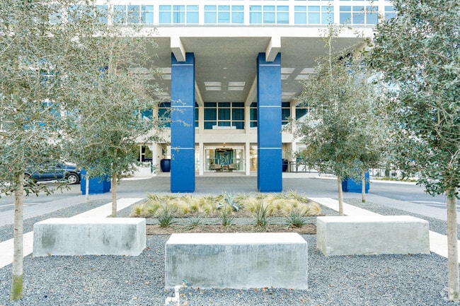 Secluded, parklike location within River Oaks - The Cabochon at River Oaks