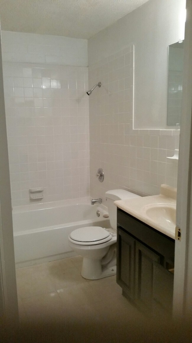 8726 Richmond Ave Townhome Townhome Rental in Manassas VA