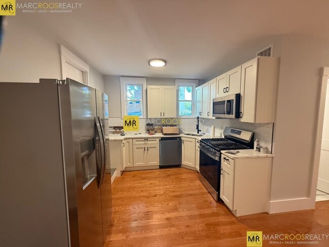Building Photo - 116 Marginal St Rental