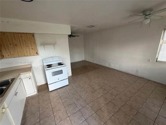 Photo - 101 SW 4 Ave Unit 2