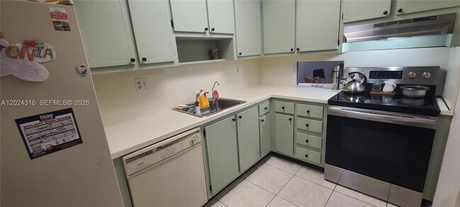19305 NE 2nd Ave Unidad 2323