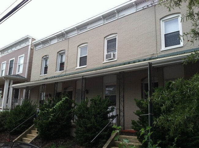 Photo - 1019 W Leigh St Unit Apt #1st Fl