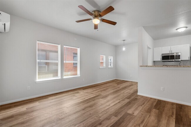 Photo - 4313 Harrisburg Blvd Unidad 7