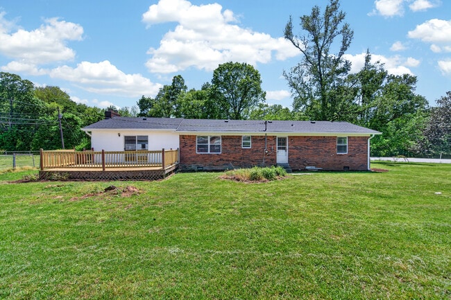 Photo - 960 Plum Springs Rd