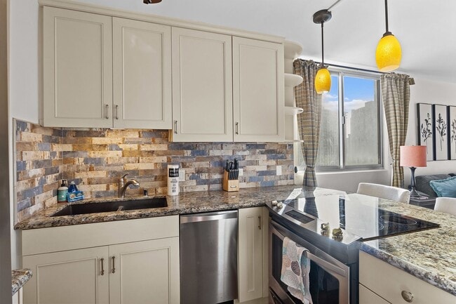 Photo - Elevated Island Living: High-Floor Corner Gem with Harbor & Sunset Vistas Unit 1801